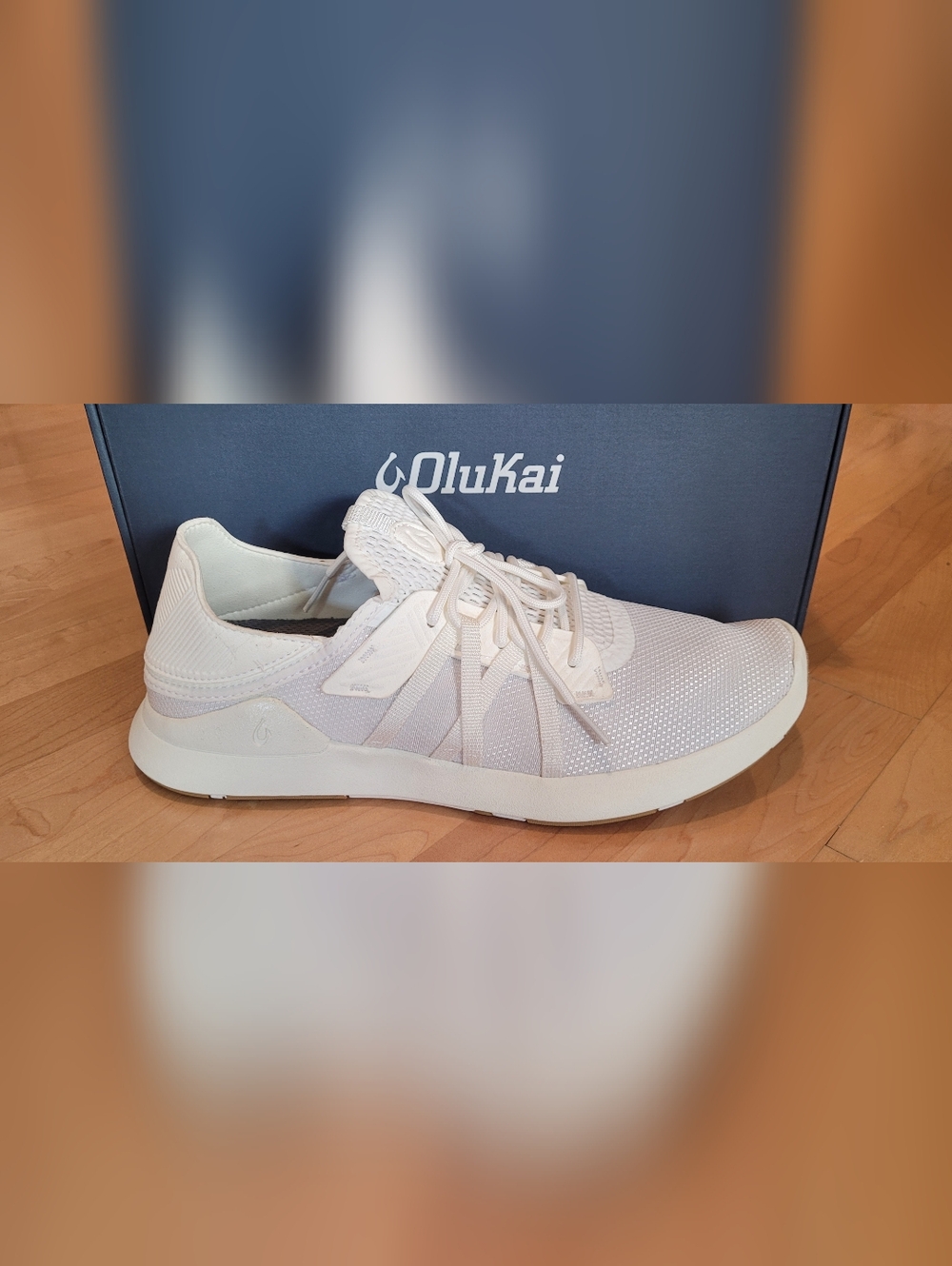 OluKai Mens Holo Sneaker Bright White Size 11